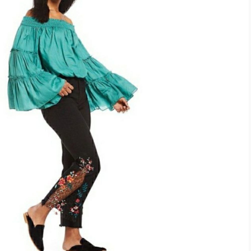 Free People Spirt Off The Shoulder Bell Sleeve